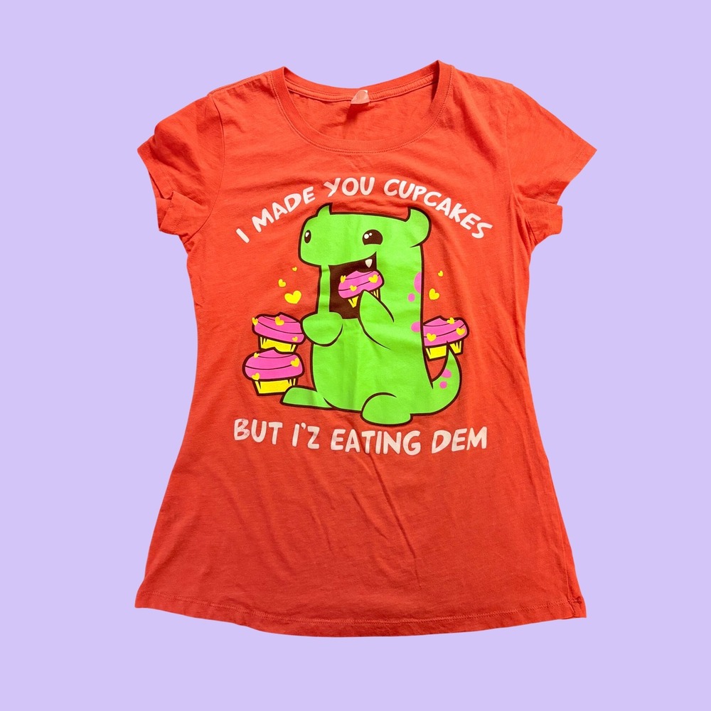 Y2K "I Made You Cupcakes But Iz Eating Dem" Monster Scene Graphic Shirt #16